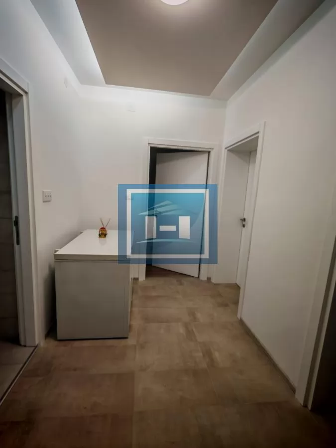 PRODAJEMO RENOVIRAN TROSOBAN STAN–ODLIČNA LOKACIJA! 9