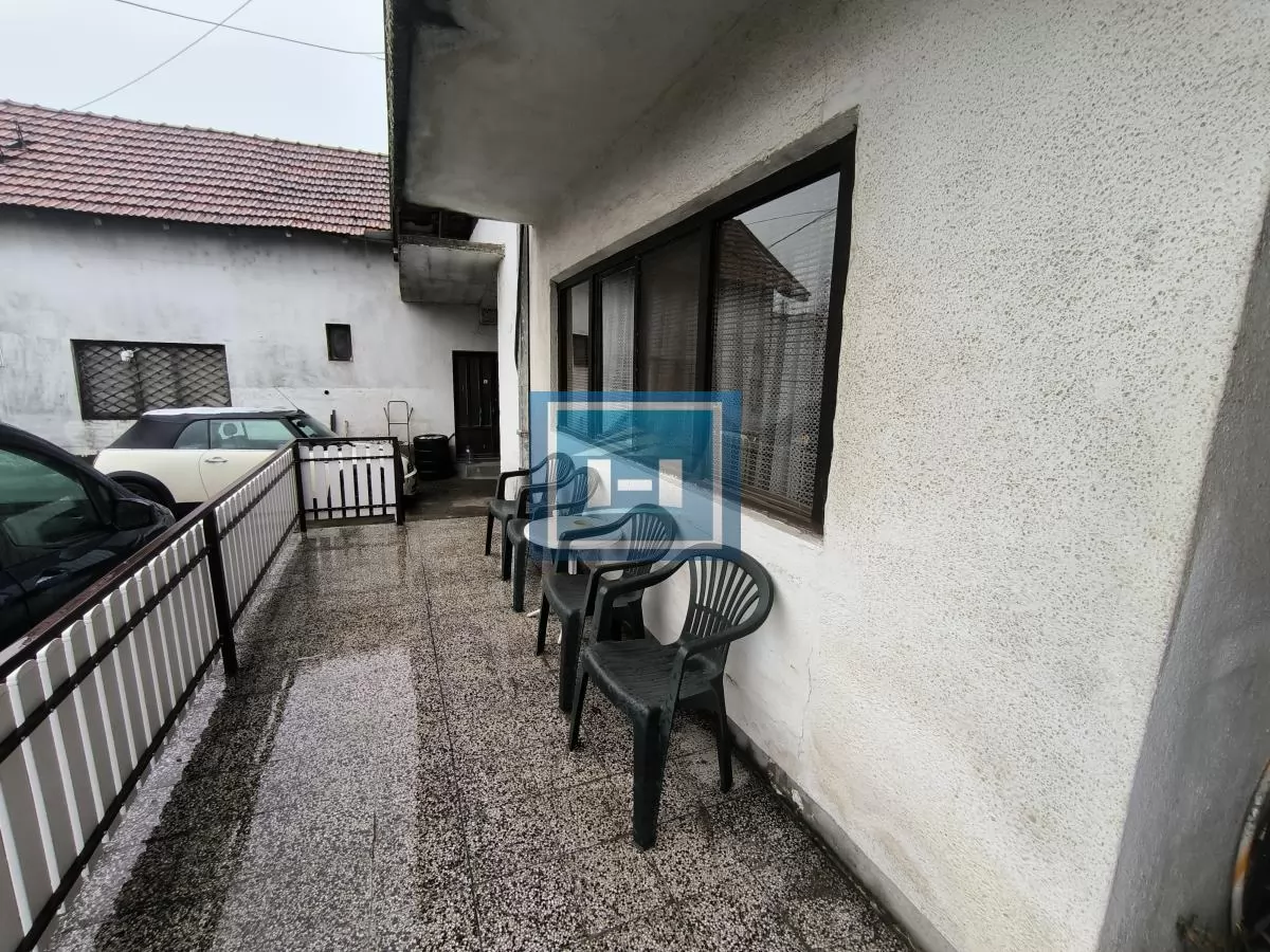 Prostrana kuća na 3 sprata sa 2 garaže – 290 m² na 5,56 ari 15