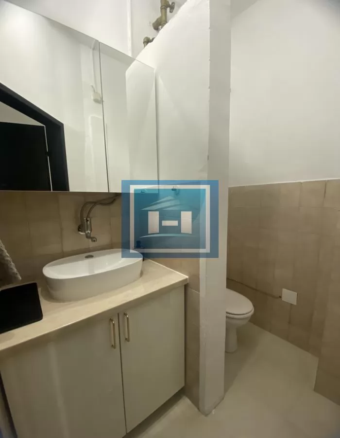 Renoviran lokal na dva nivoa 10