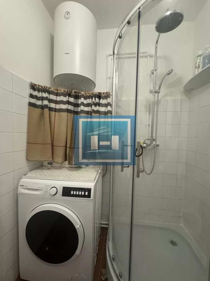 RENOVIRANA GARSONJERA U CENTRU RESAVICE 7