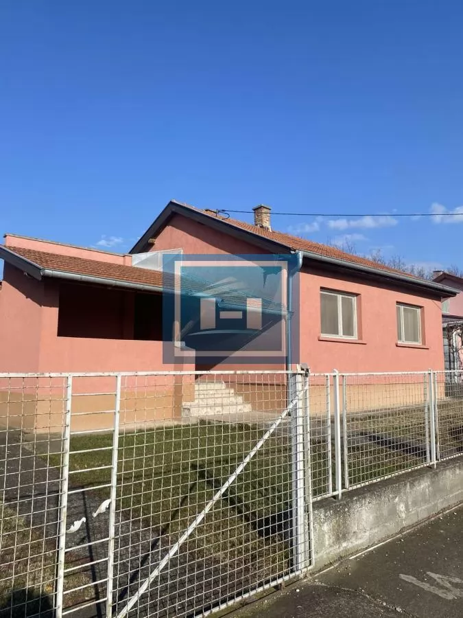 Renovirana kuća u Popovcu na lepoj lokaciji 2