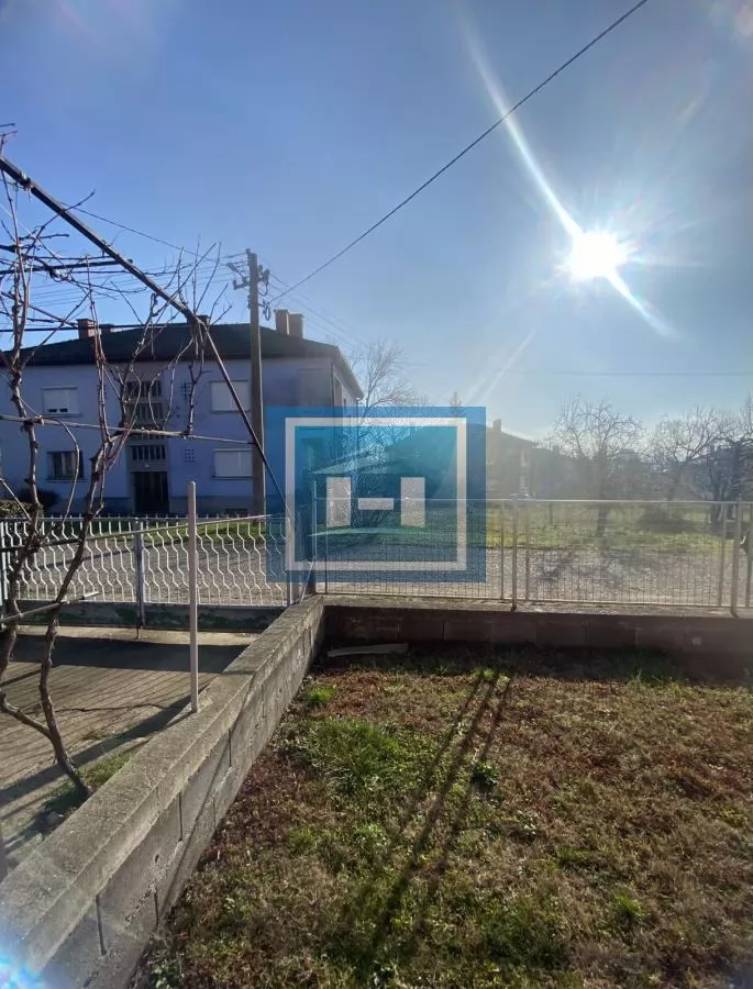 Renovirana kuća u Popovcu na lepoj lokaciji 8