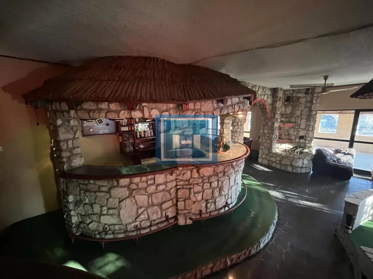 STAMBENO-POSLOVNI OBJEKAT – BIVŠI KAFIĆ / DISKOTEKA „FARAON“ – SUPSKA 4