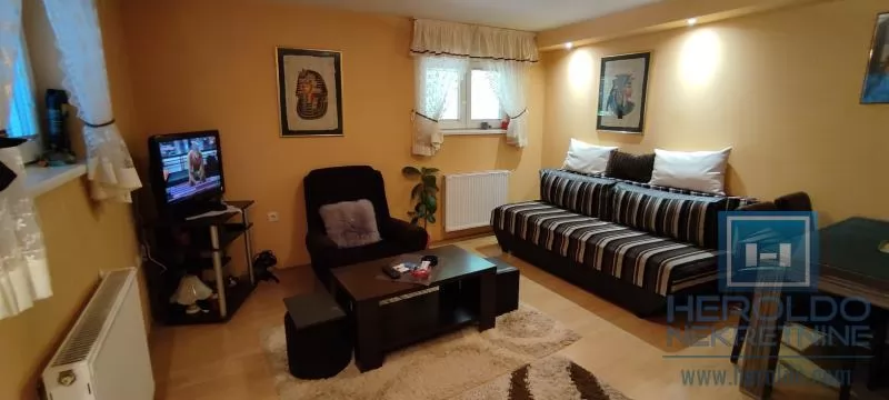 Stan apartmanskog tipa u blizini Akva Parka i izletišta Potok 1