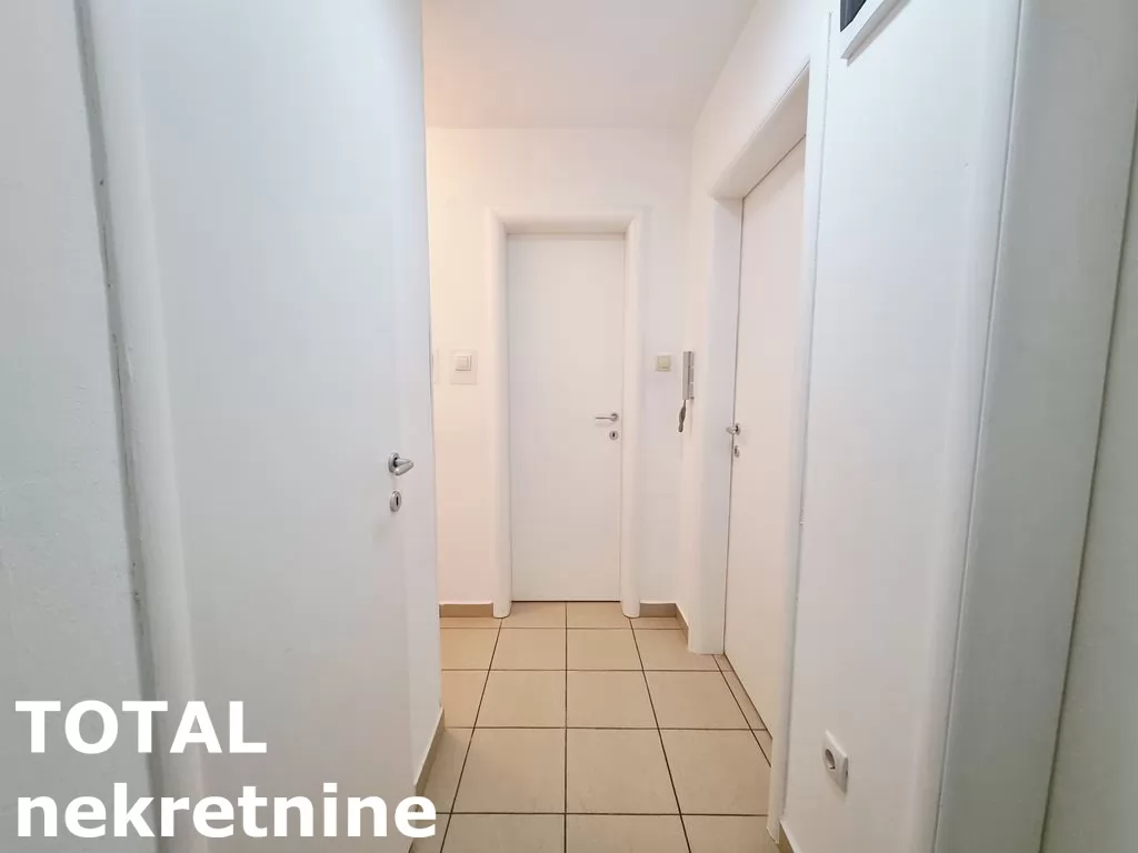 Stan,NOVI SAD,BULEVAR EVROPE,kv: 81.00, € 161000, ID: 1102043 13