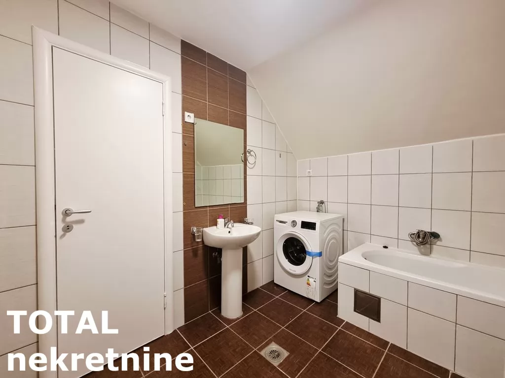 Stan,NOVI SAD,BULEVAR EVROPE,kv: 81.00, € 161000, ID: 1102043 15