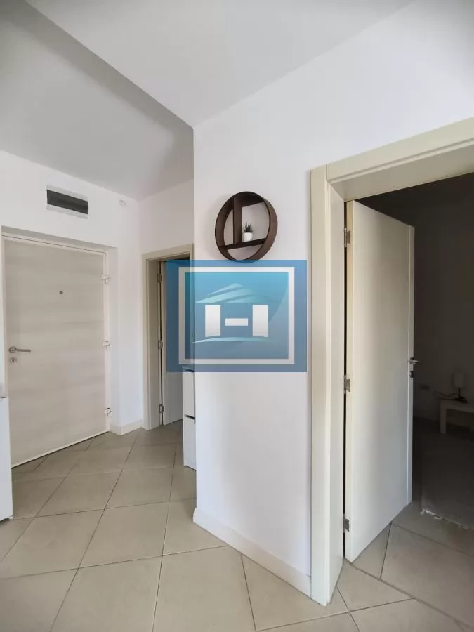 Super funkcionalan stan za izdavanje! 9