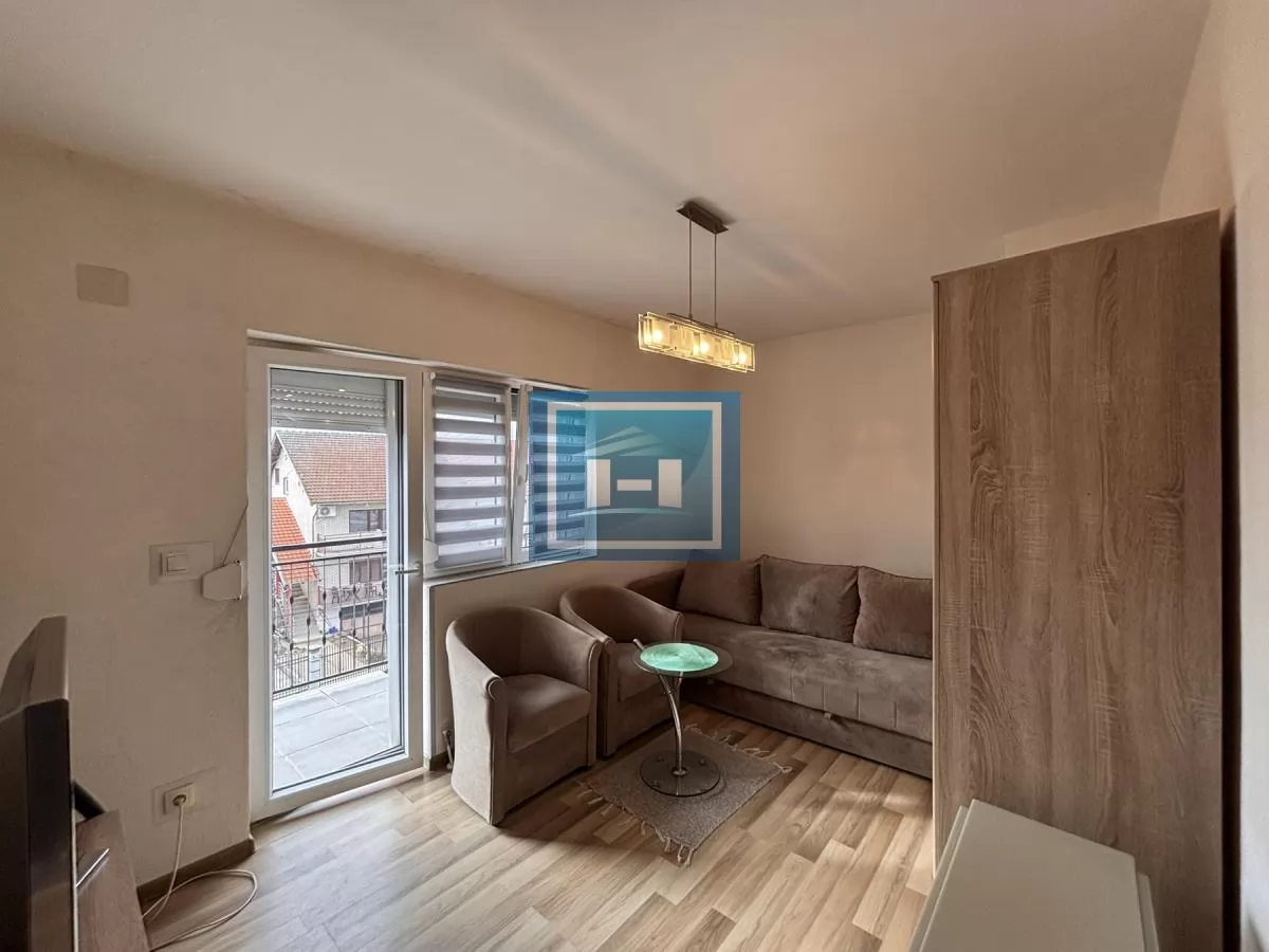 TOP GARSONJERA – MIR, KOMFOR I ODLIČNA LOKACIJA 2