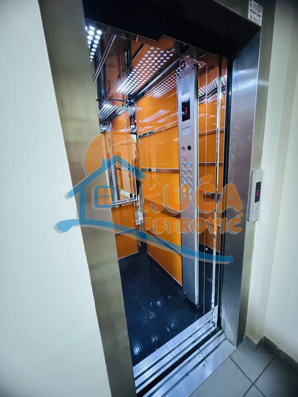 Trosoban stan, 64 m2, Obilićev Venac, Stevana Nemanje ID: i-015765 21