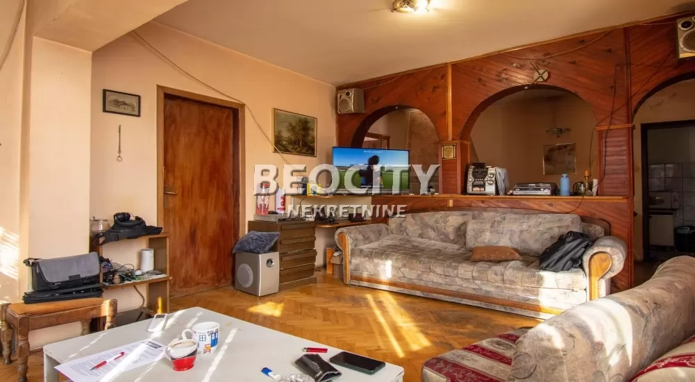 Trosoban stan, 76 m2, Zemun, Cara Dušana ID: 128766 1