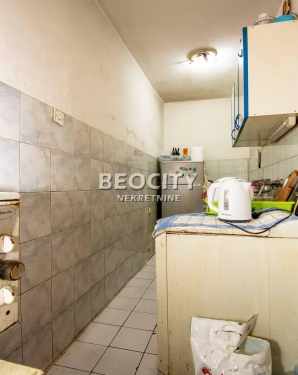 Trosoban stan, 76 m2, Zemun, Cara Dušana ID: 128766 6