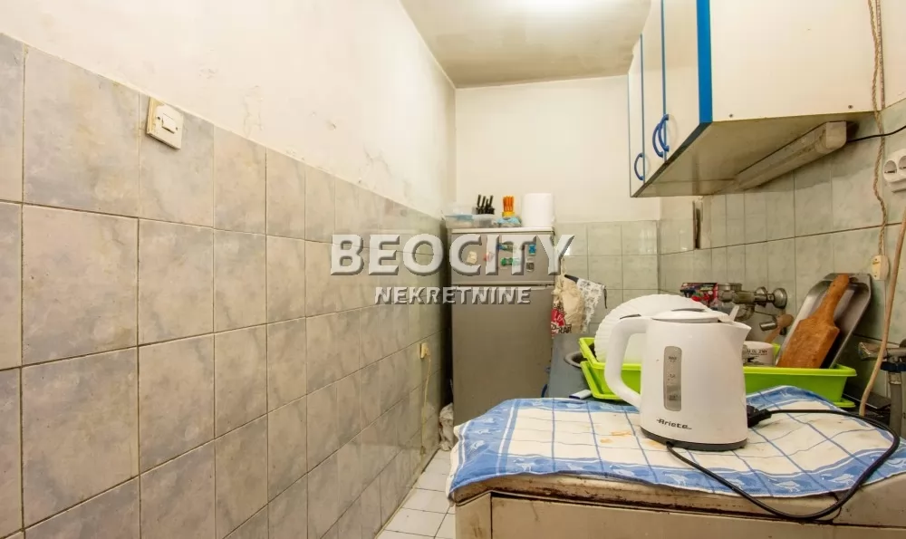 Trosoban stan, 76 m2, Zemun, Cara Dušana ID: 128766 7