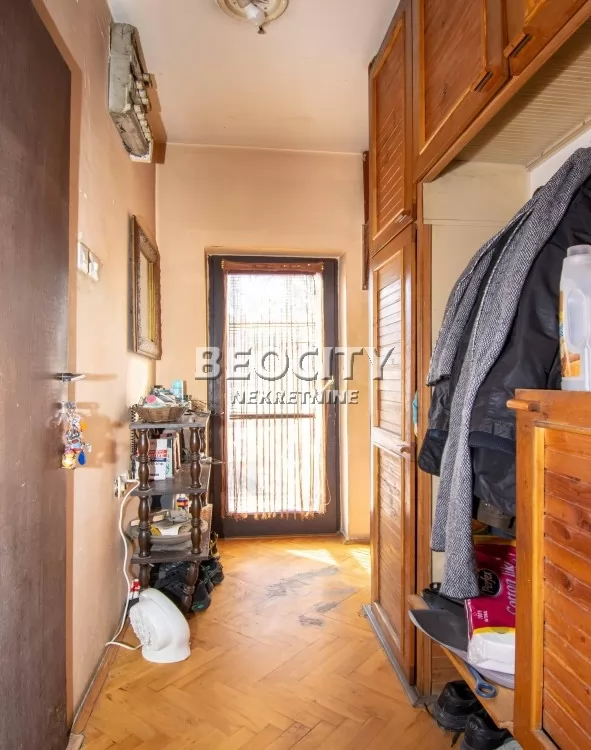 Trosoban stan, 76 m2, Zemun, Cara Dušana ID: 128766 9