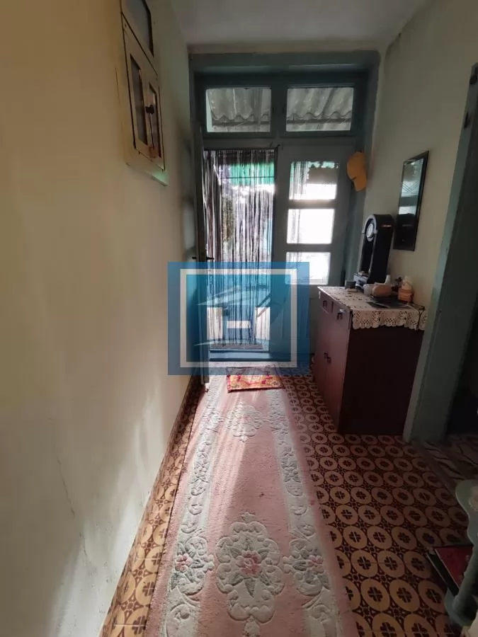 Useljiva porodična prizemna kuća na 2 km od grada 11