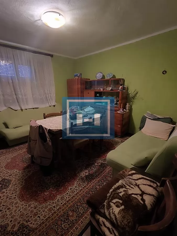 Useljiva porodična prizemna kuća na 2 km od grada 18