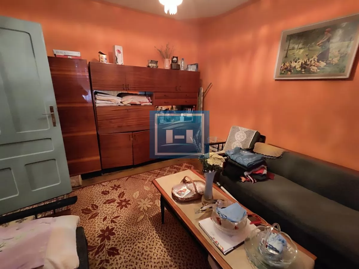 Useljiva porodična prizemna kuća na 2 km od grada 21