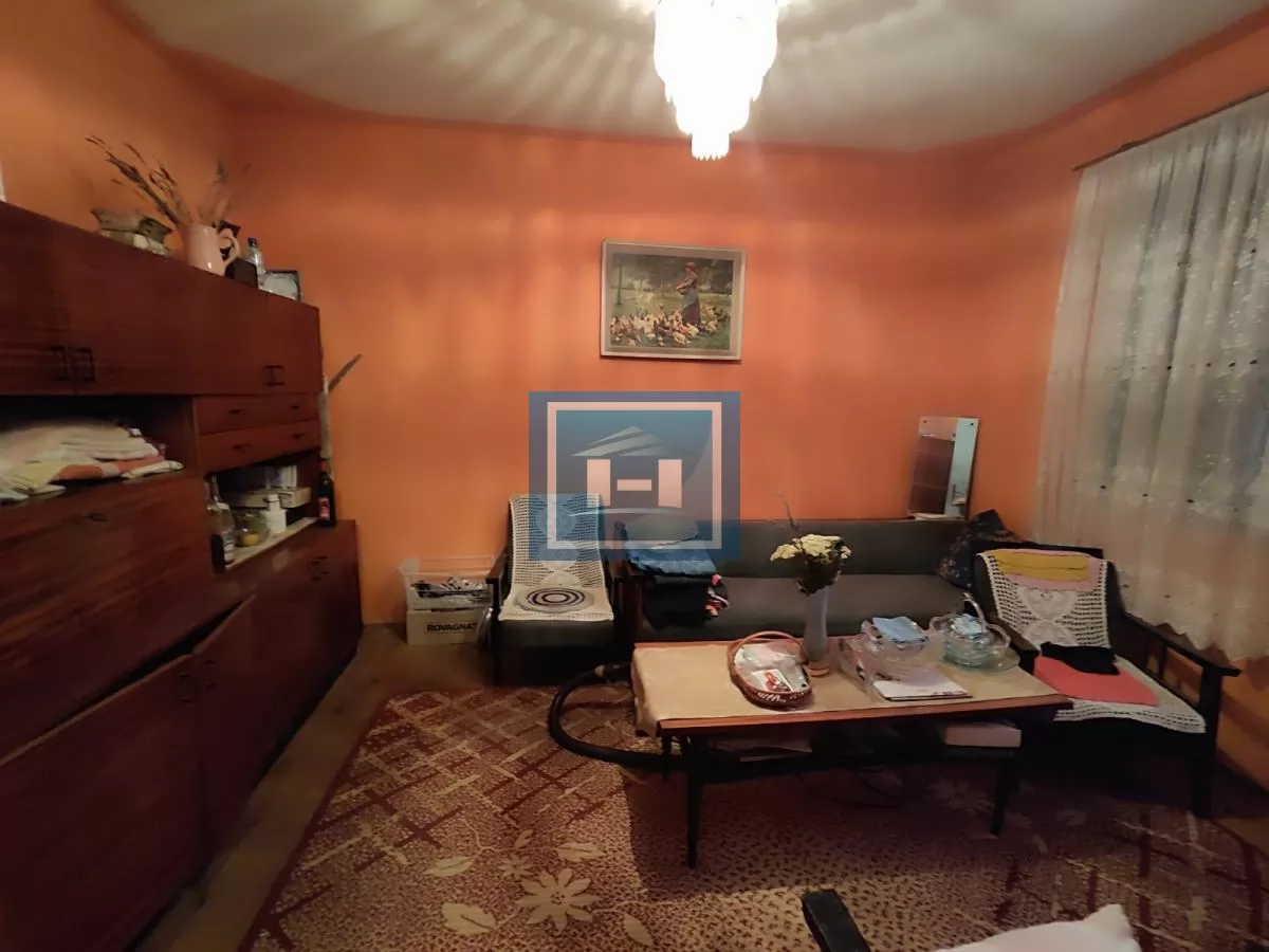 Useljiva porodična prizemna kuća na 2 km od grada 22