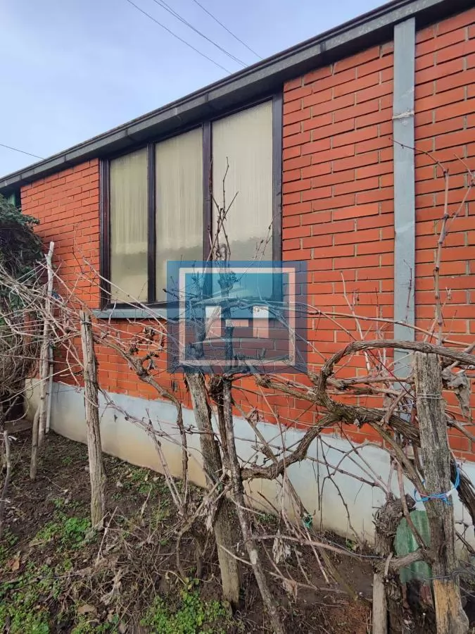 Useljiva porodična prizemna kuća na 2 km od grada 5