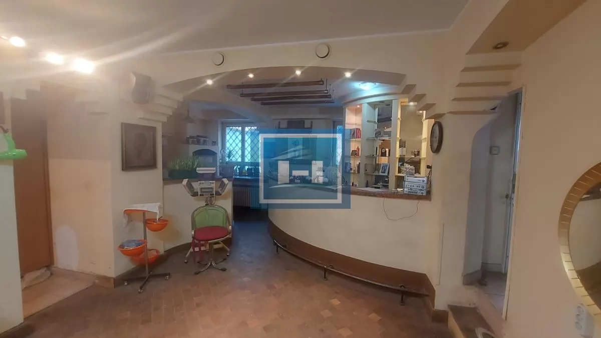 Vračar, Hram – 66m2 + dvorište, top investicija 3