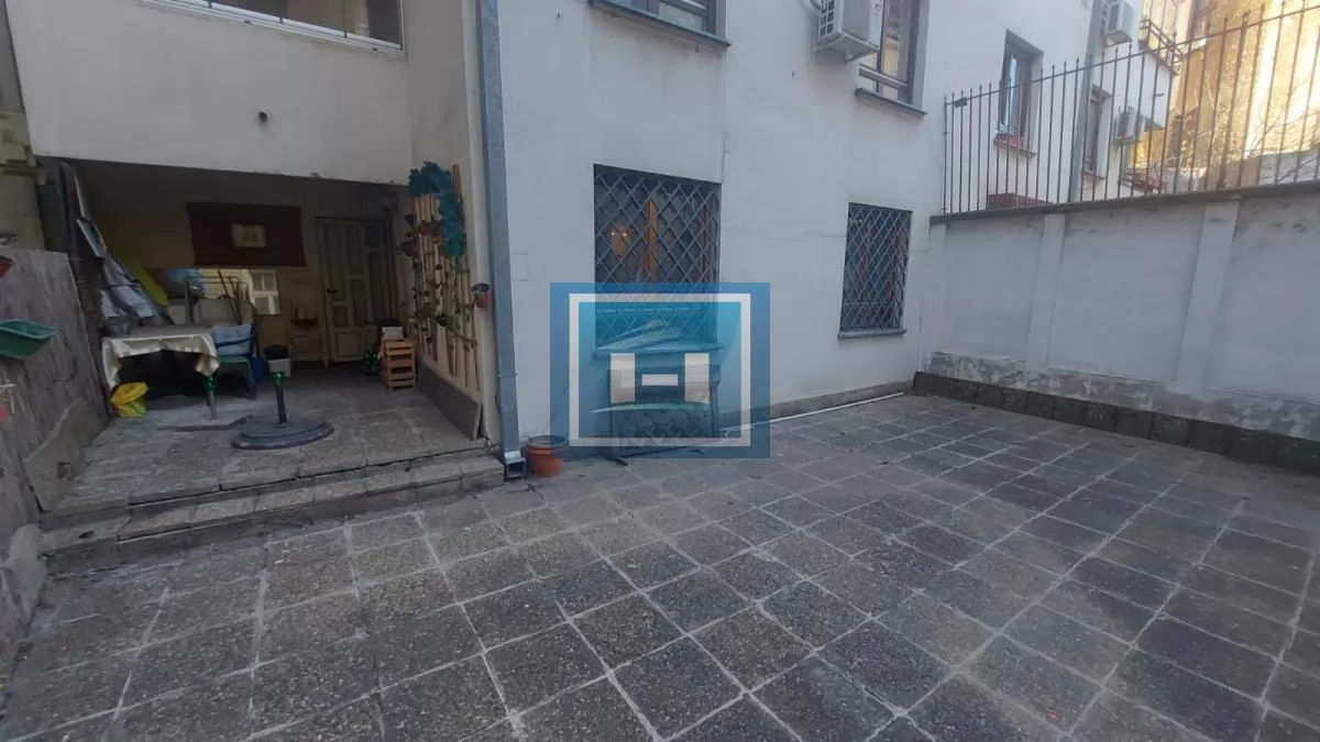 Vračar, Hram – 66m2 + dvorište, top investicija 6