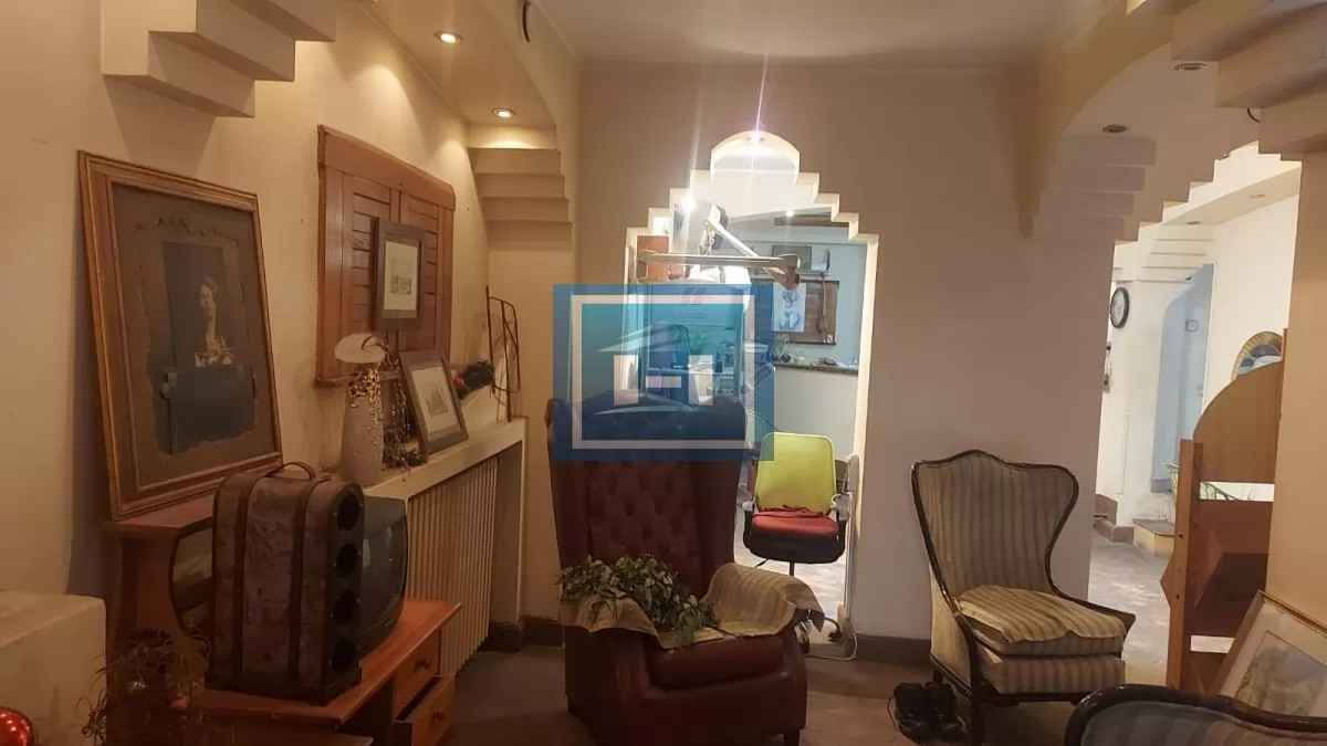 Vračar, Hram – 66m2 + dvorište, top investicija 8