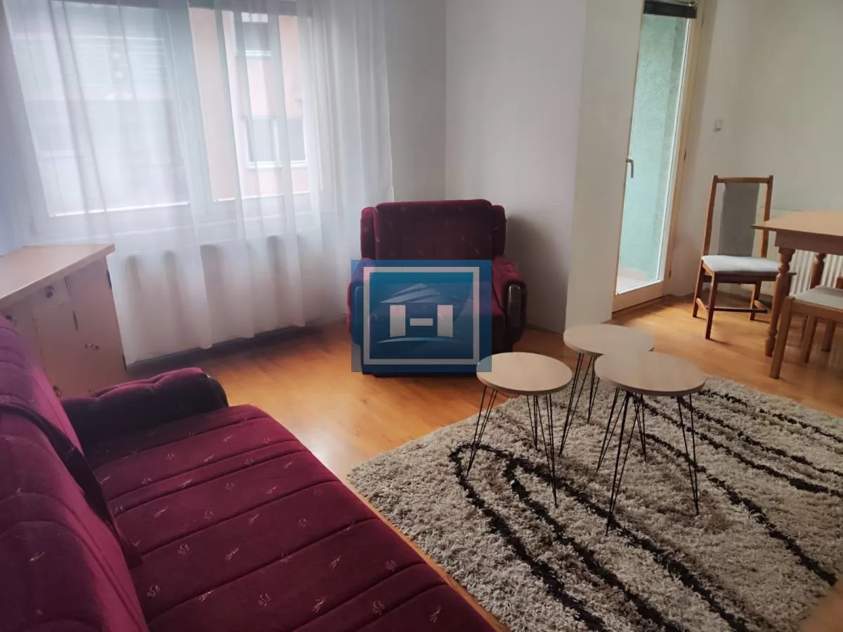 Garsonjera od 30 m2 u centru Jagodine u zgradi sa liftom 4