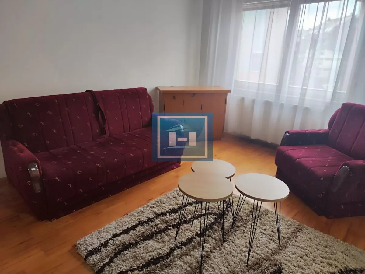 Garsonjera od 30 m2 u centru Jagodine u zgradi sa liftom 6