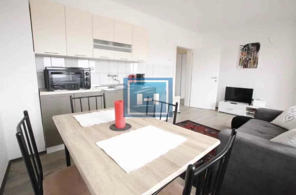 Izdajemo dvosoban namesten stan 3