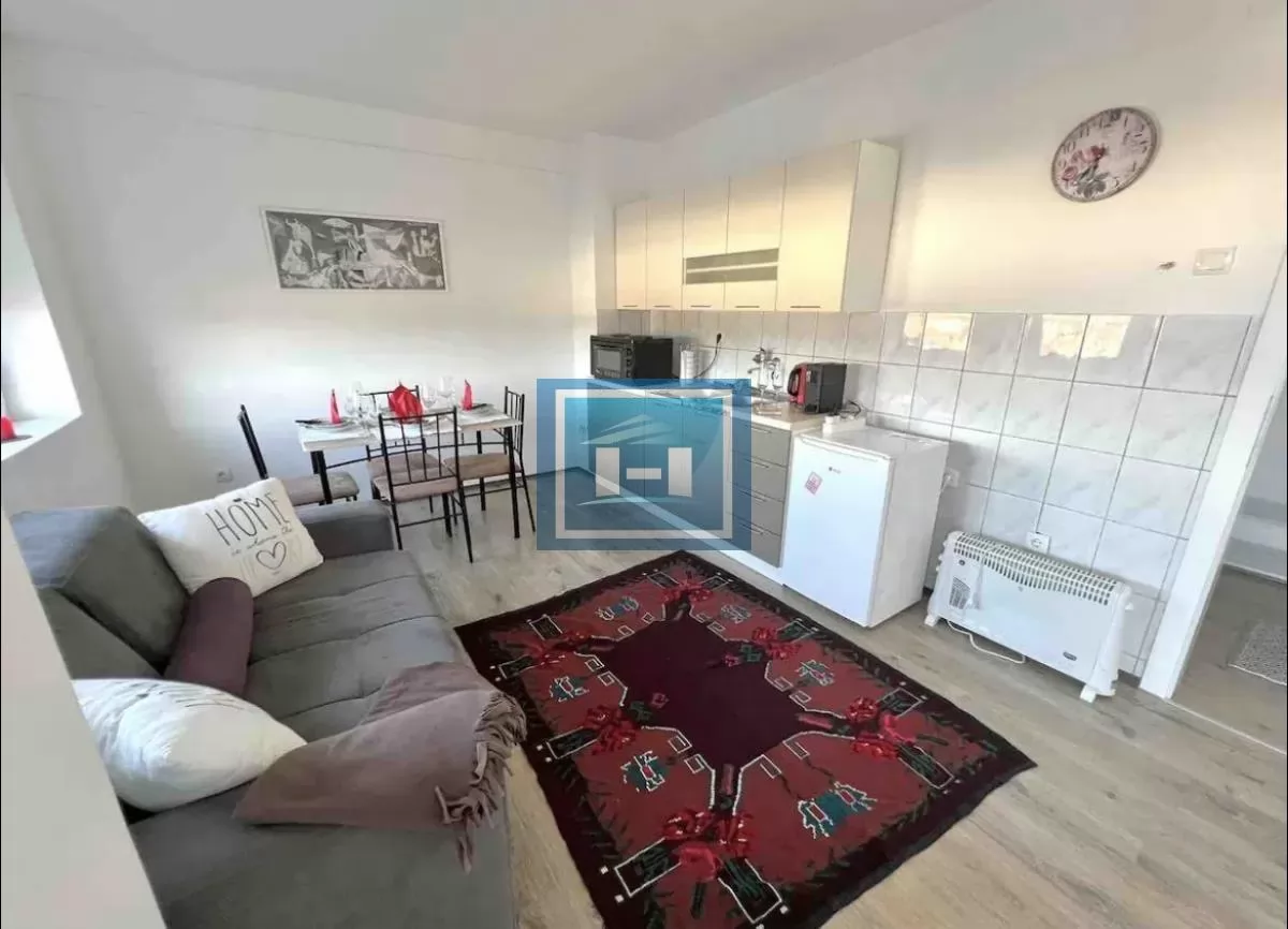 Izdajemo dvosoban namesten stan 6