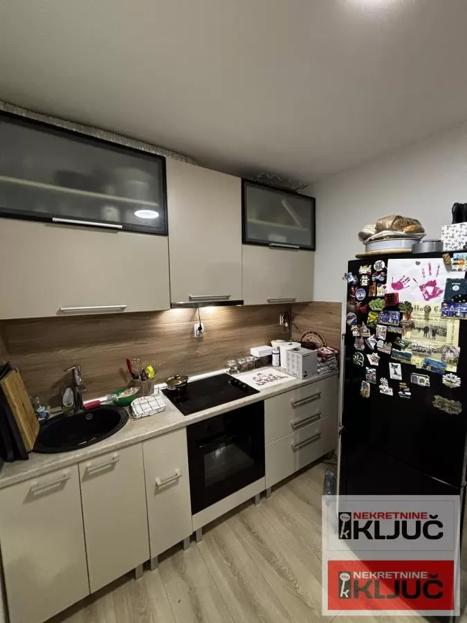 NOVO NASELJE, 59m2+terase, Dvoiposoban, Delimično renoviran 3