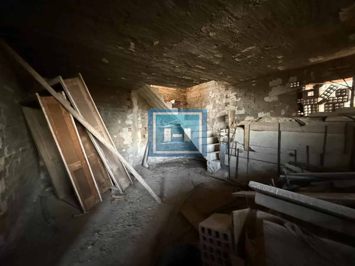 Novoozidani objekat kuća tri 3 etaže u Đurđevom brdu 24