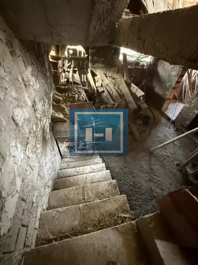 Novoozidani objekat kuća tri 3 etaže u Đurđevom brdu 27