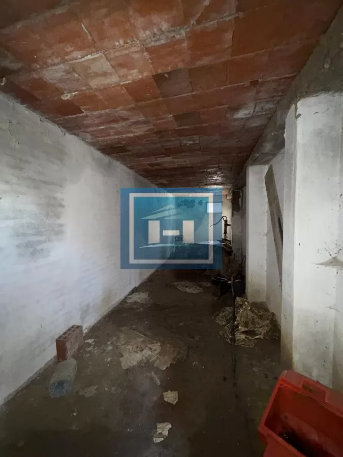 Novoozidani objekat kuća tri 3 etaže u Đurđevom brdu 38