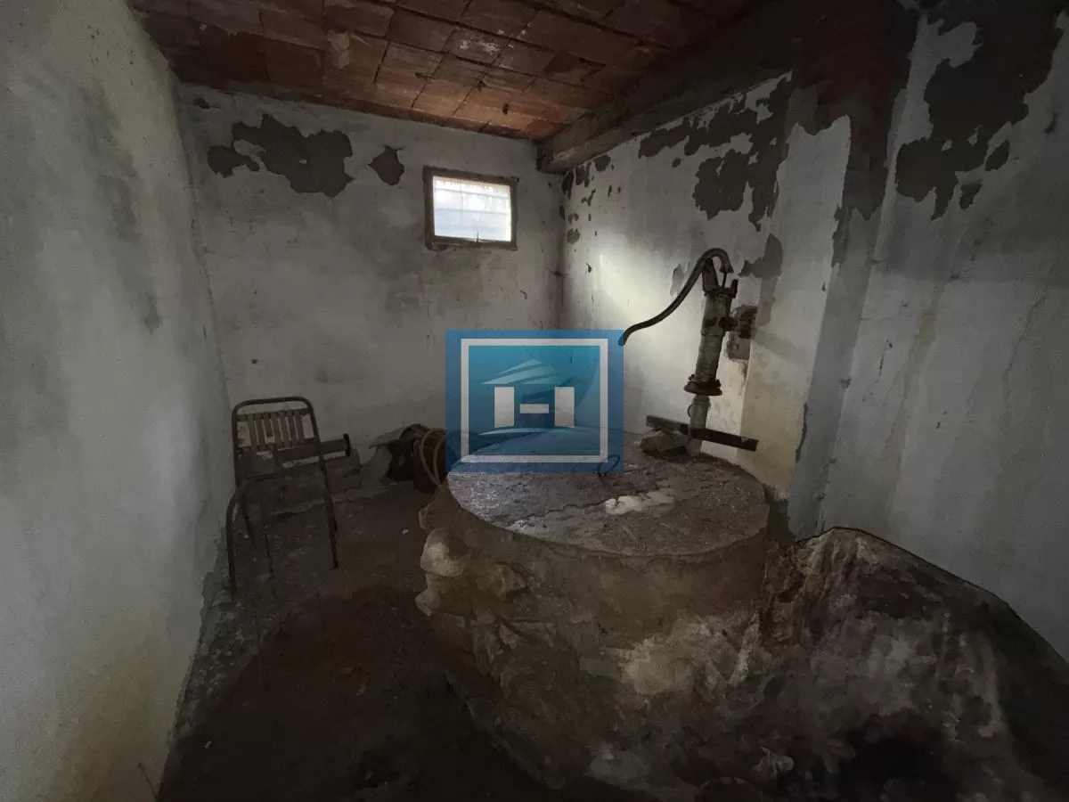 Novoozidani objekat kuća tri 3 etaže u Đurđevom brdu 41