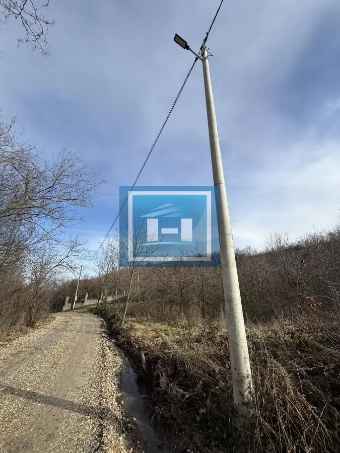 Novoozidani objekat kuća tri 3 etaže u Đurđevom brdu 46