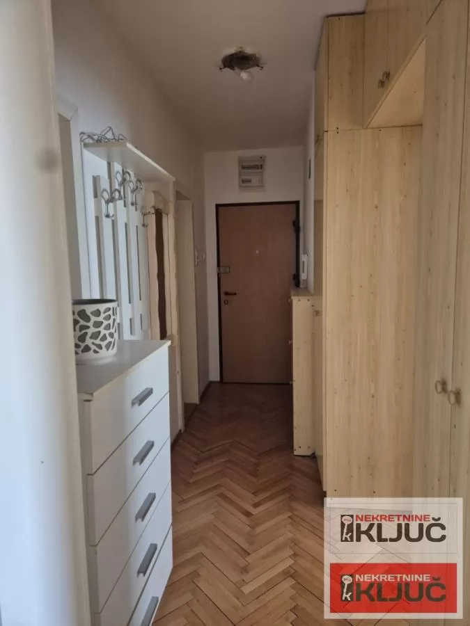 SOCIJALNO IZDAJE SE JEDNOIPOSOBAN NAMEŠTEN STAN 9