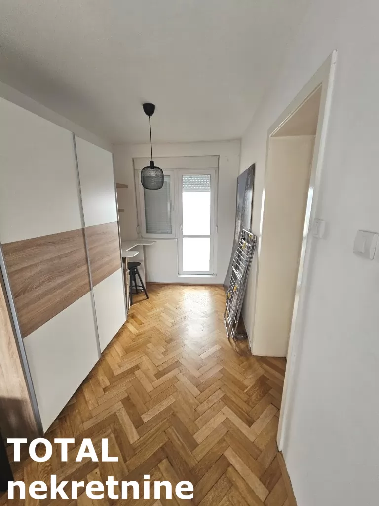 Stan,NOVI SAD,CENTAR,kv: 48.00, € 180000, ID: 1102212 8