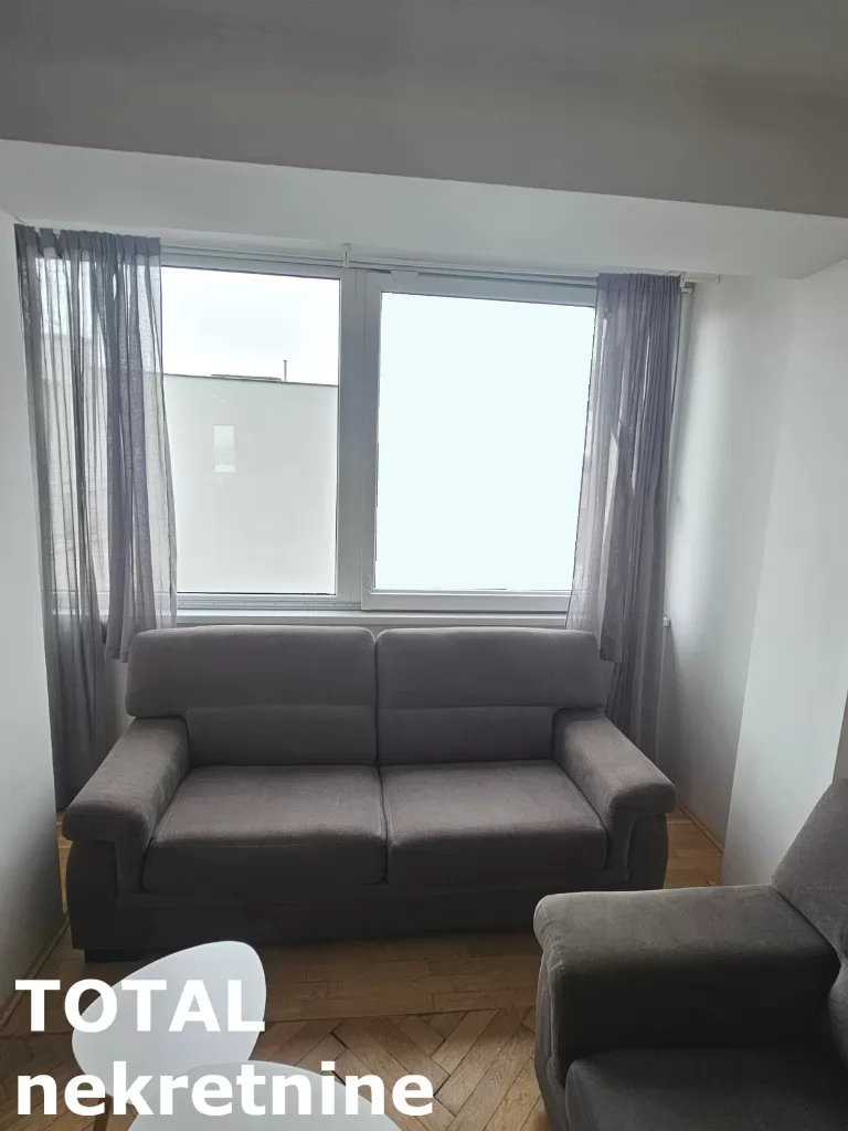 Stan,NOVI SAD,CENTAR,kv: 48.00, € 180000, ID: 1102212 9