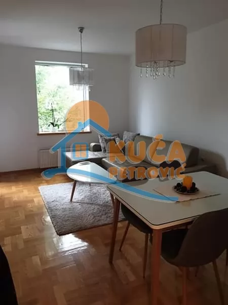 Jednosoban stan, 40 m2, Čair, 9. brigade ID: i-015819 1