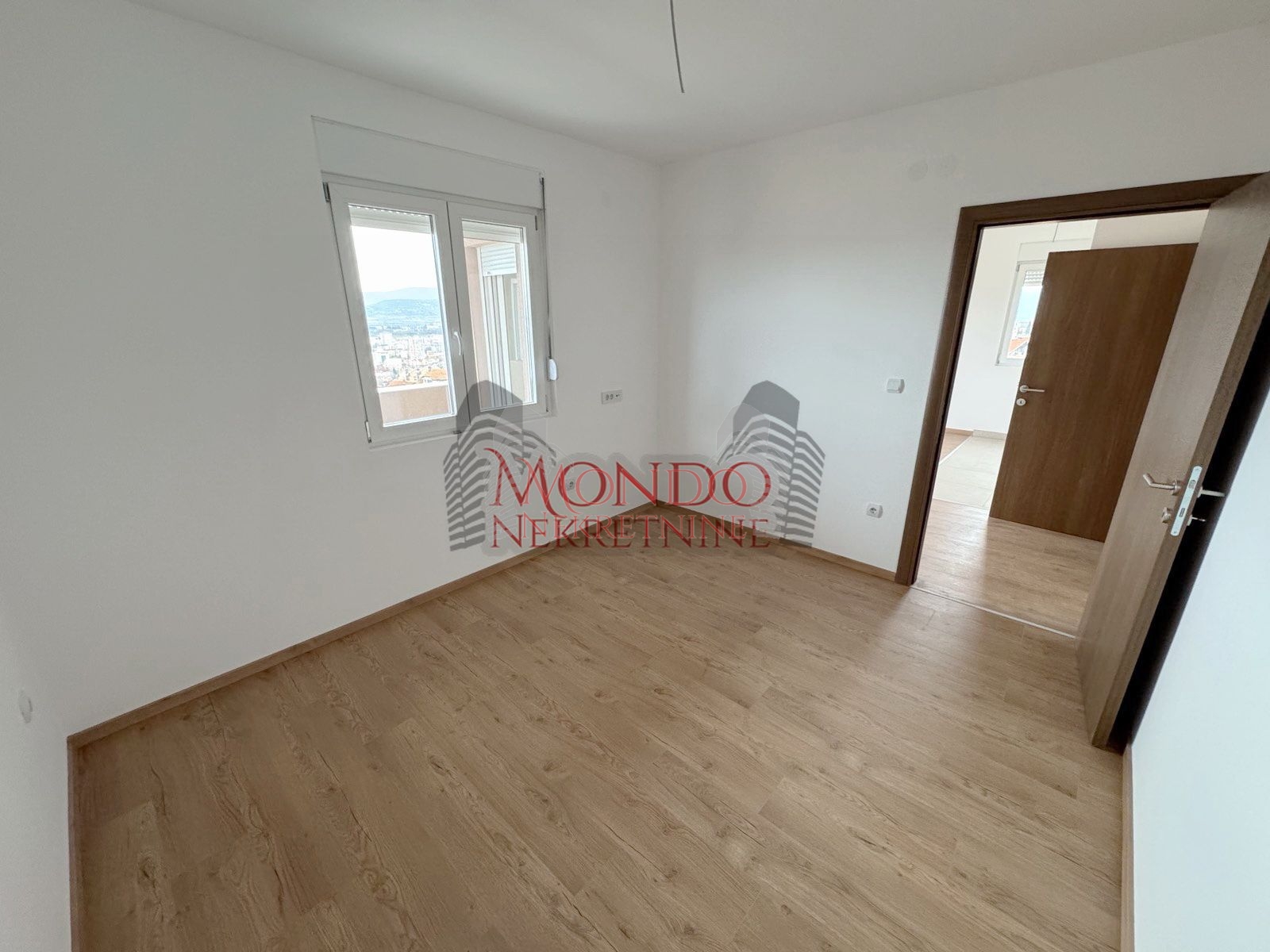 Nov dvoiposoban stan sa parking mestom na Bubnju, novogradnja 8