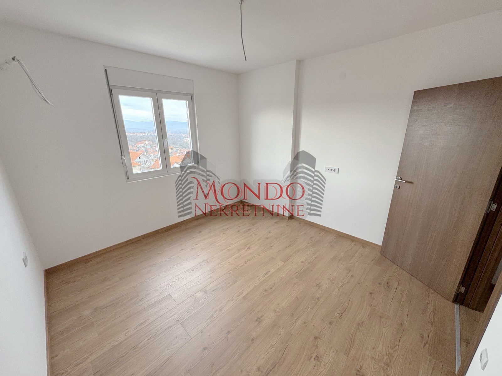 Nov dvoiposoban stan sa parking mestom na Bubnju, novogradnja 10