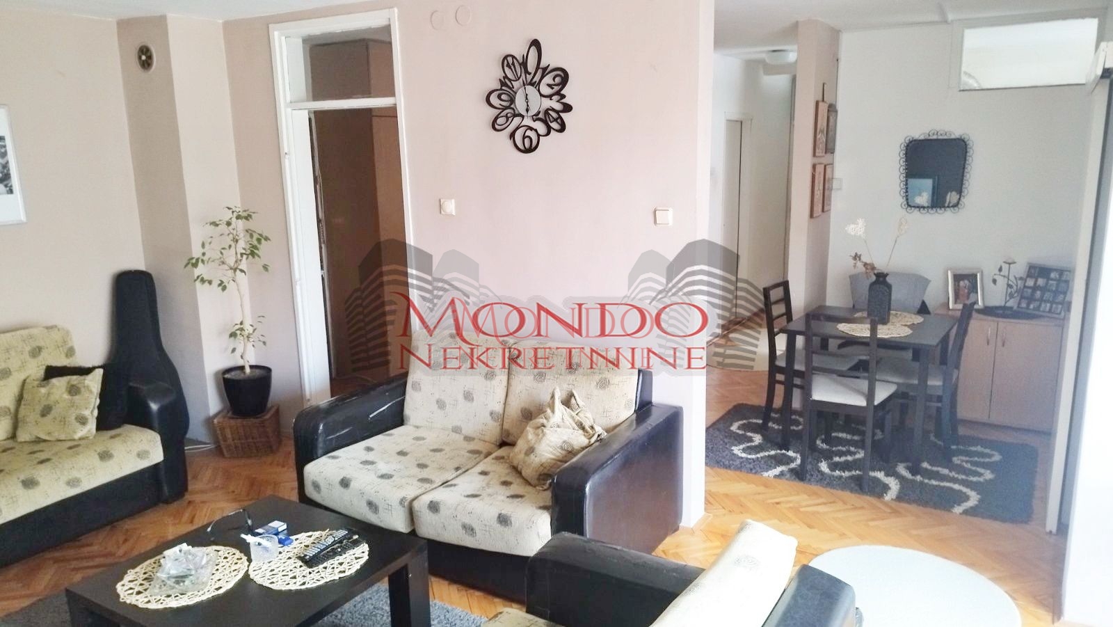 Prodaje se četvorosoban vojni stan na Trošarini 4