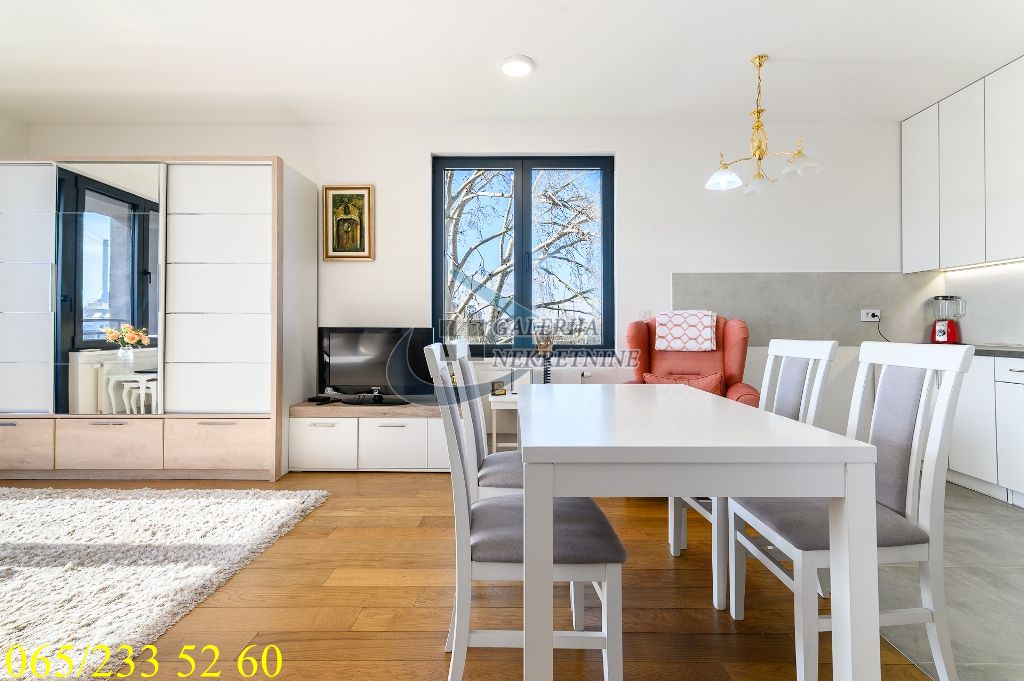 Novi Beograd  Blok 58   Jurija Gagarina 62m2 5