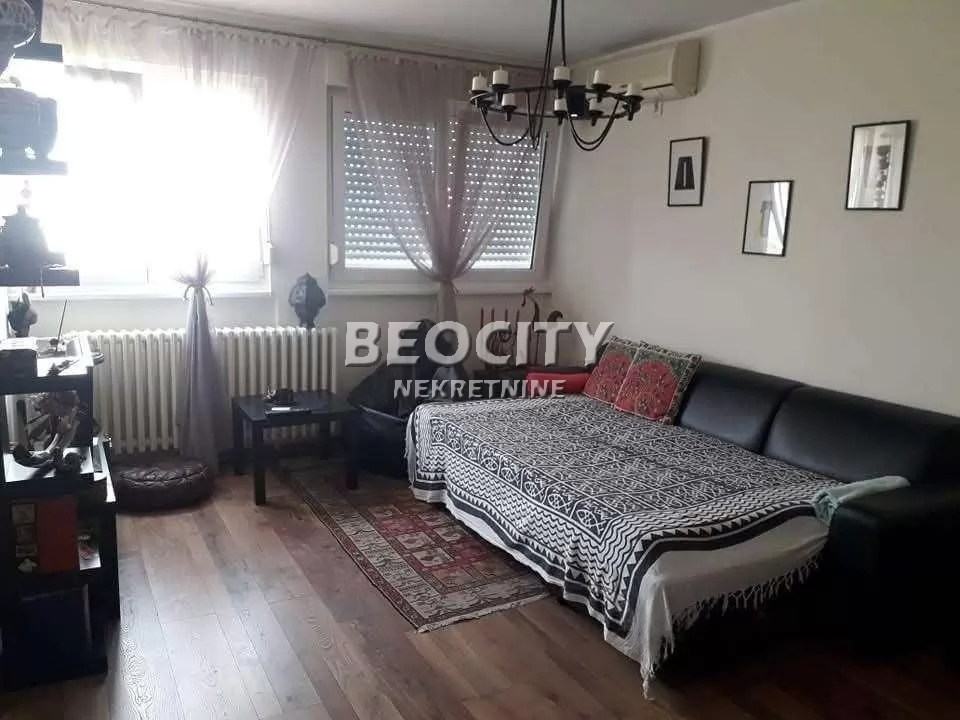 Dvosoban stan, 56 m2, Železnička stanica, Gagarinova ID: 128982 1