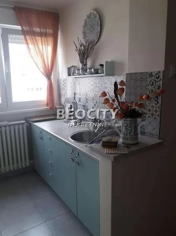 Dvosoban stan, 56 m2, Železnička stanica, Gagarinova ID: 128982 4