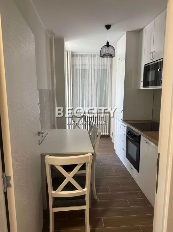 Dvosoban stan, 64 m2, Liman 4, Bulevar cara Lazara ID: 129021 2