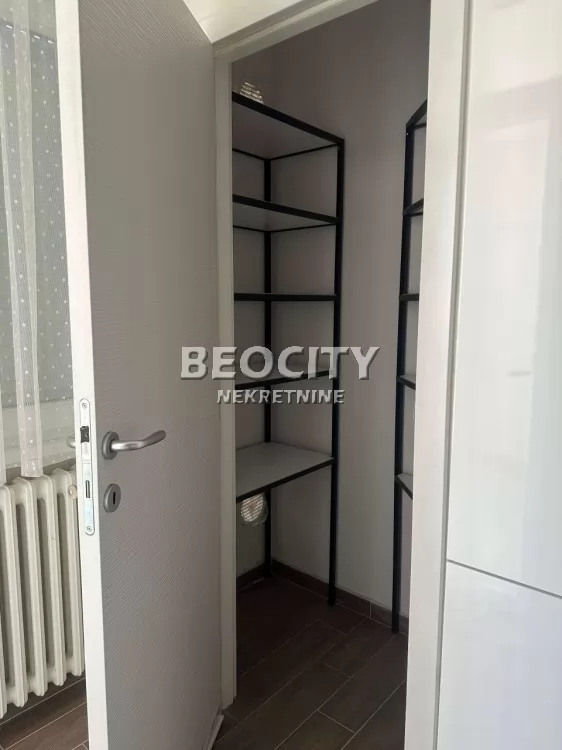 Dvosoban stan, 64 m2, Liman 4, Bulevar cara Lazara ID: 129021 4