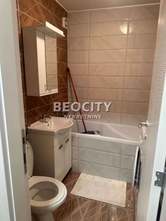 Dvosoban stan, 64 m2, Liman 4, Bulevar cara Lazara ID: 129021 9