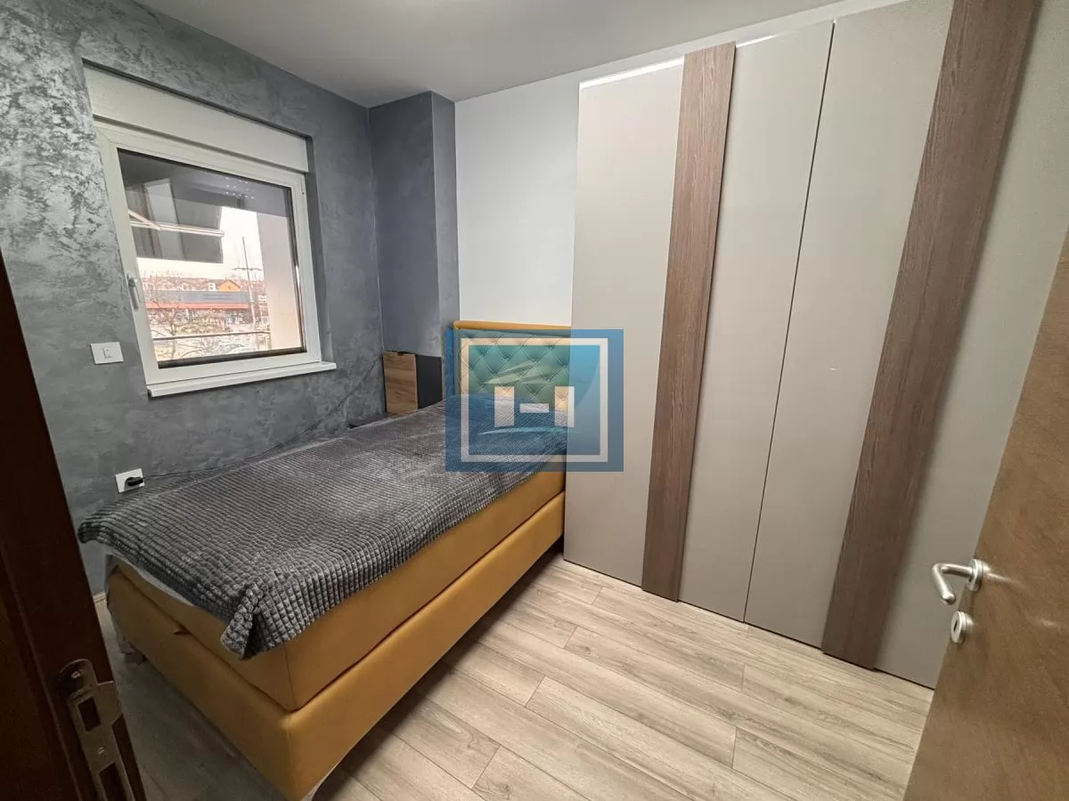 San na top lokaciji i poziciji!! 10