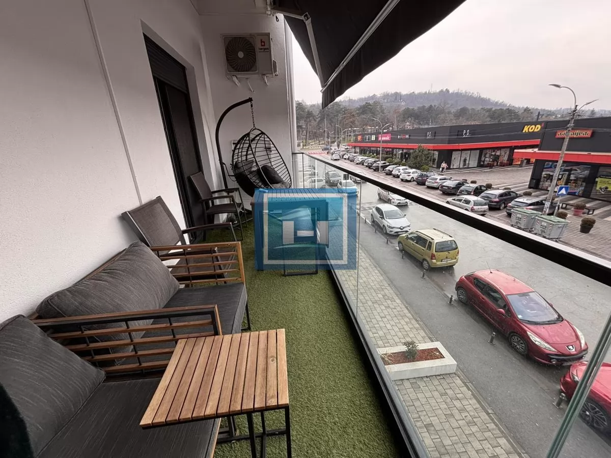 San na top lokaciji i poziciji!! 13